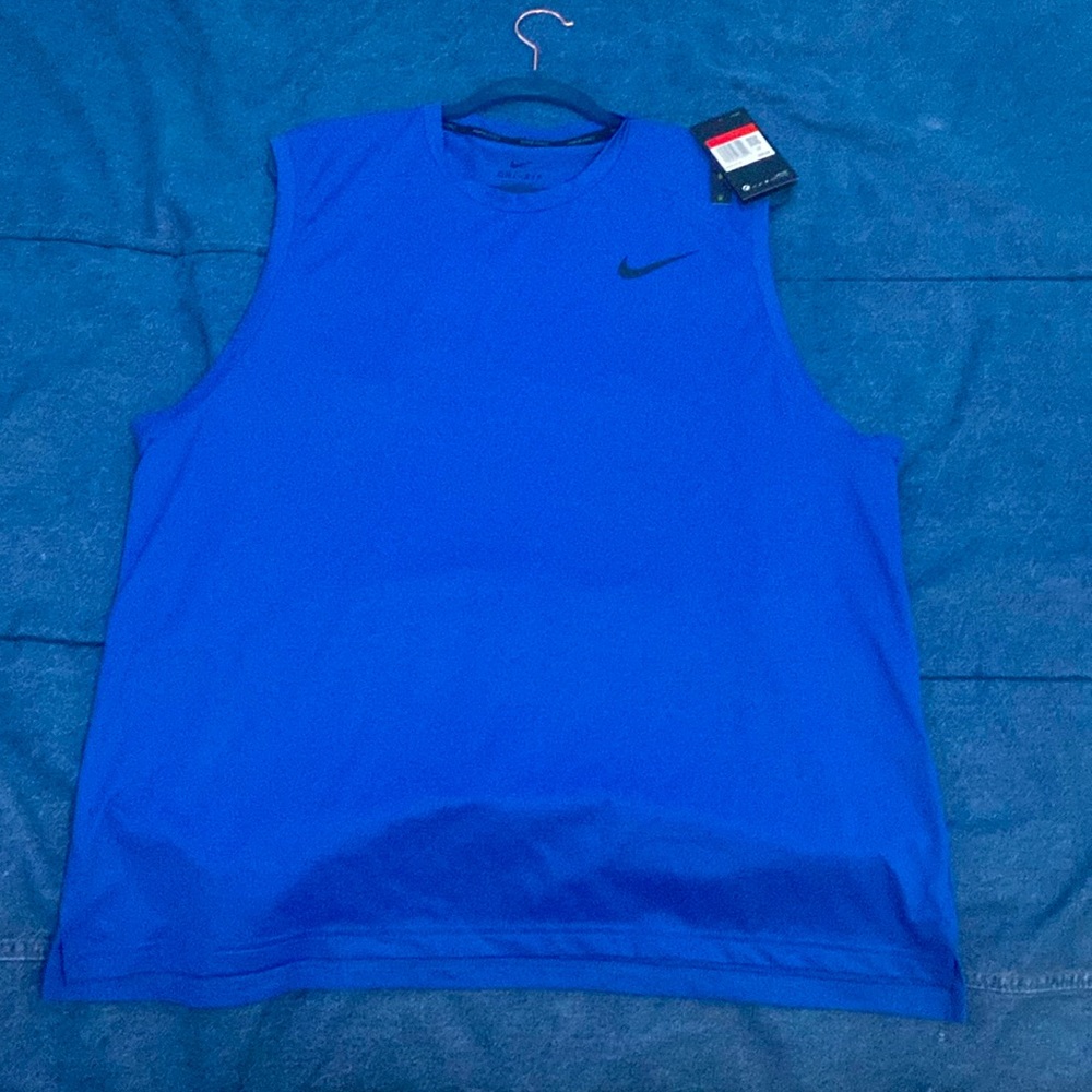 Nike dri-fit sleeveless